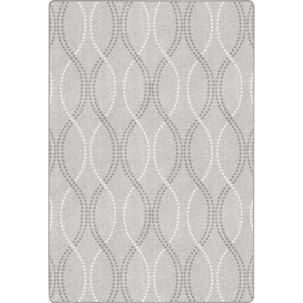 Seventh Heaven 5'4" x 7'8" area rug in color Morning Fog