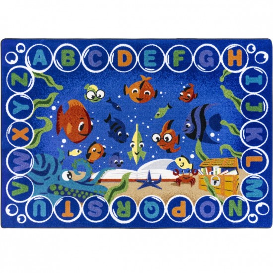 Underwater Readers 5'4" x 7'8" area rug in color Multi