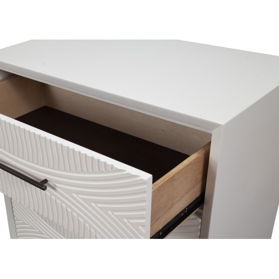 Tranquility Chest, White