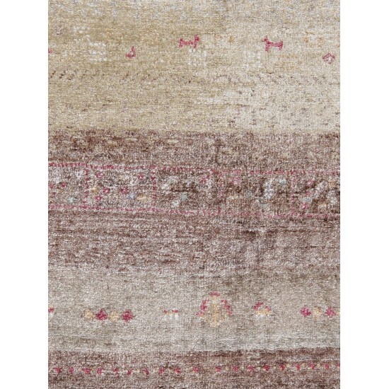 Pasargad Home Gabbeh Collection Hand-Knotted Silk Area Rug- 5' 9" X 7' 8"