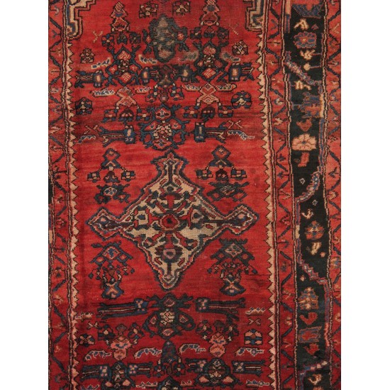 Vintage Lilian Colletion Hand-Knotted Lamb's Wool Area Rug- 3'11" X 6' 9"