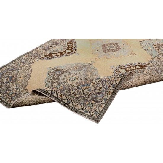 Pasargad Home Vintage Sivas Collection Cream Wool Area Rug- 4' 8" X 13' 9"