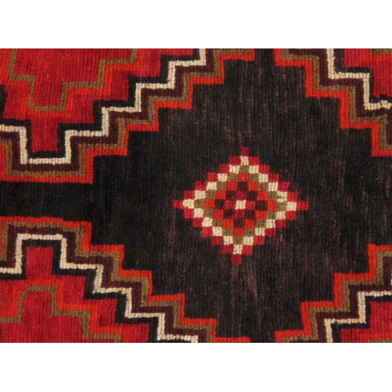 Pasargad Home Vintage Shiraz Collection Red Lamb's Wool Area Rug- 4' 2" X 7' 2"