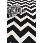 Palermo Design Power Loomed Polyster & Chenille Area Rug- 2' 7" X 4'11" PK-5004