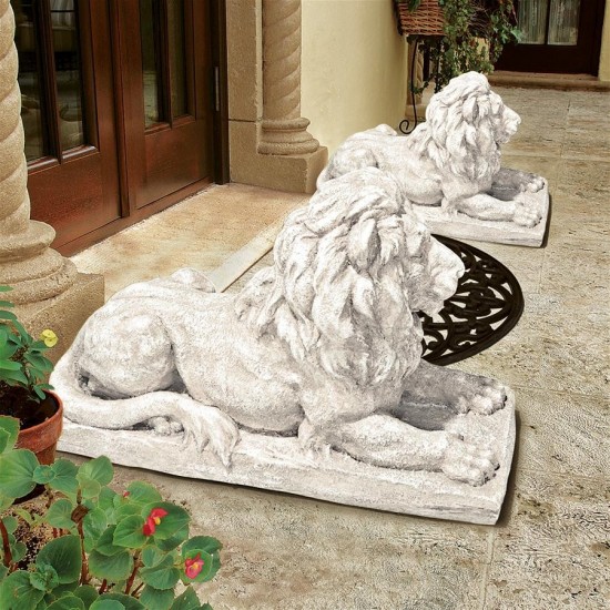 Design Toscano Lyndhurst Manor Lion Sentinel Statue