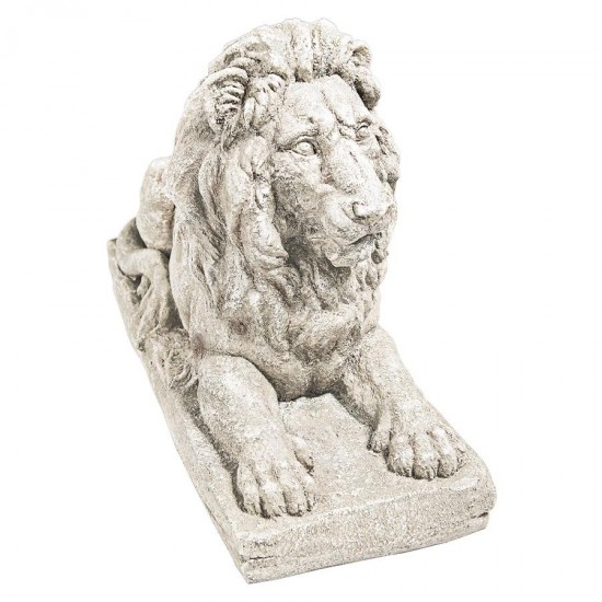 Design Toscano Lyndhurst Manor Lion Sentinel Statue