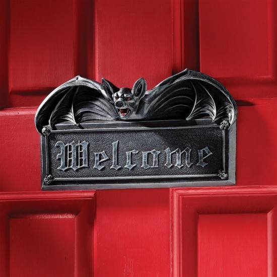 Design Toscano Vampire Bat Welcome Plaque