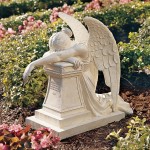 Design Toscano Estate Size Weeping Angel Monument