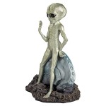 Design Toscano Roswell The Alien With Spacecraft Statue