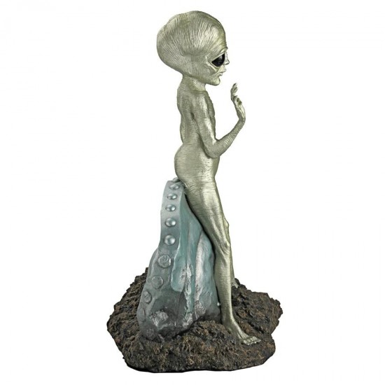 Design Toscano Roswell The Alien With Spacecraft Statue