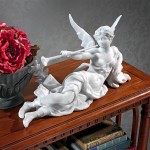 Design Toscano Saint Honore Trumpeting Angel Statue