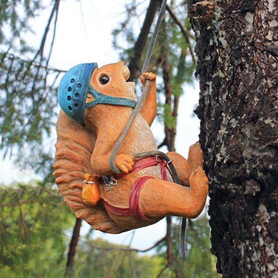 Design Toscano Skyler The Climbing Squirrel Statue