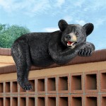 Design Toscano Lemont The Lovable Lounger Black Bear