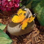 Design Toscano Swallowtail Butterfly On Rock Statue