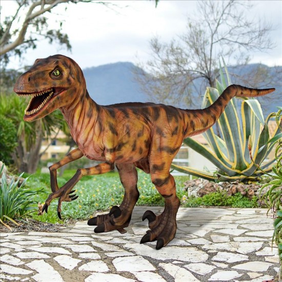 Design Toscano Deinonychus Dinosaur Statue