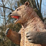 Design Toscano Growling Grizzly Bear Statue