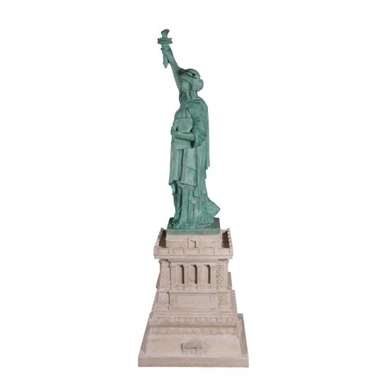 Design Toscano Statue Of Liberty On Pedestal Statue