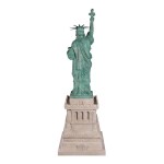 Design Toscano Statue Of Liberty On Pedestal Statue