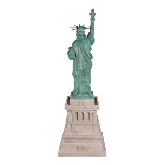 Design Toscano Statue Of Liberty On Pedestal Statue