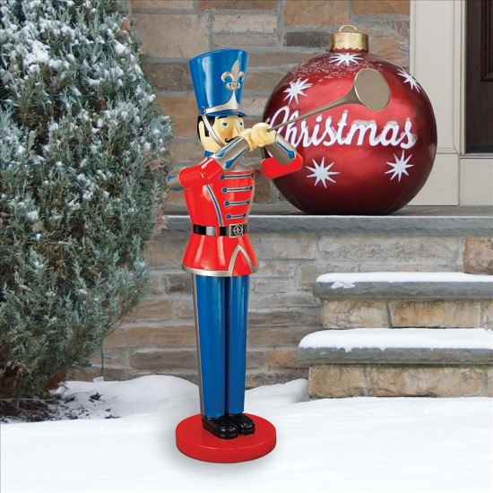 Design Toscano Medium Trumpeting Soldier Statue