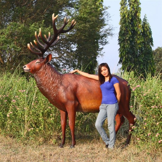 Design Toscano Grand Scale Red Deer Buck Statue