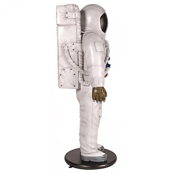 Design Toscano Man On The Moon Astronaut Statue