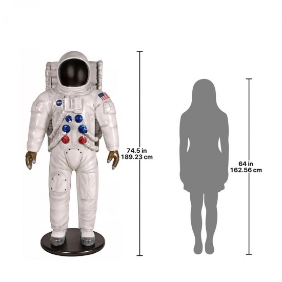 Design Toscano Man On The Moon Astronaut Statue