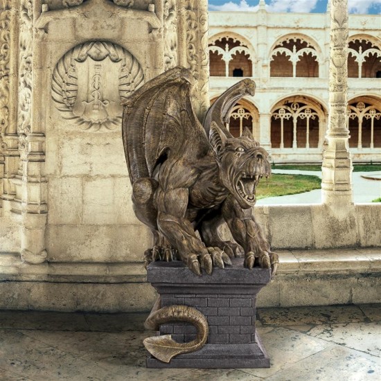 Design Toscano Manchester'S Cathedral Gothic Chimera