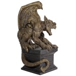 Design Toscano Manchester'S Cathedral Gothic Chimera