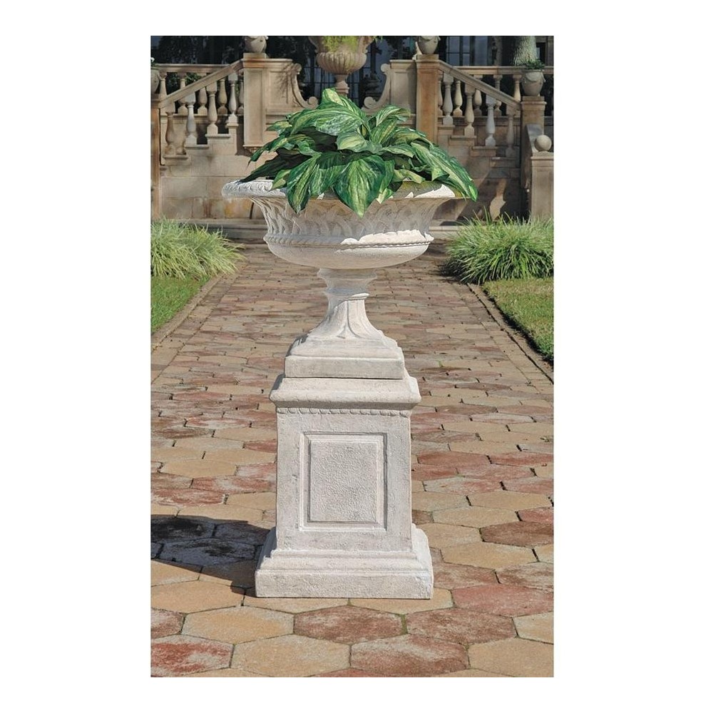 Design Toscano Larkin Garden Urn On Plinth