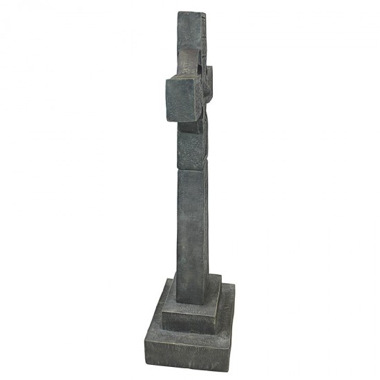 Design Toscano Chisholm Highland Celtic Cross
