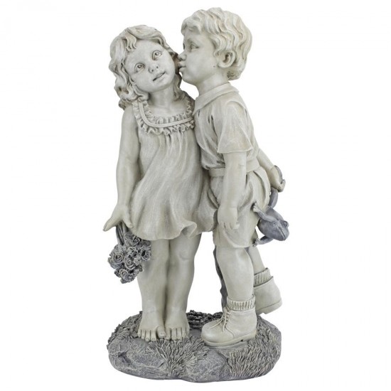 Design Toscano Young Sweethearts Kissing Children
