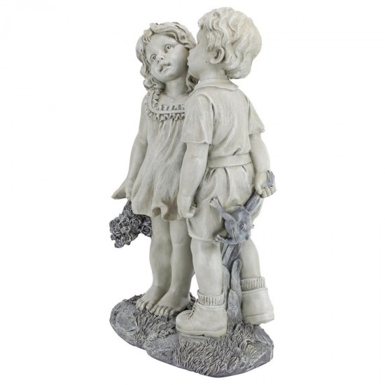 Design Toscano Young Sweethearts Kissing Children