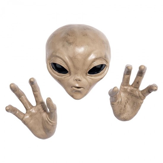 Design Toscano Roswell The Alien Plaque