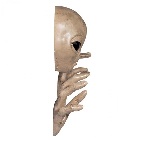 Design Toscano Roswell The Alien Plaque