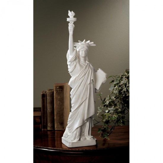 Design Toscano Liberty Enlightening The World