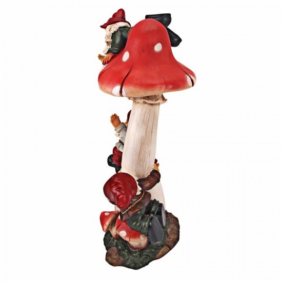 Design Toscano Topsy Turvy Garden Gnomes On Mushroom