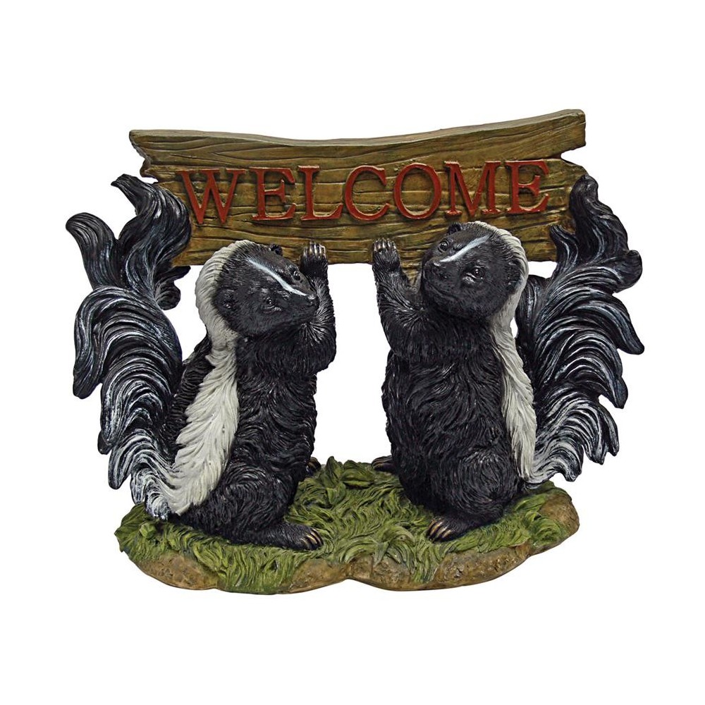 Design Toscano Something In The Air Skunk Welcome Sign Design Toscano Something In The Air Skunk Welcome Sign