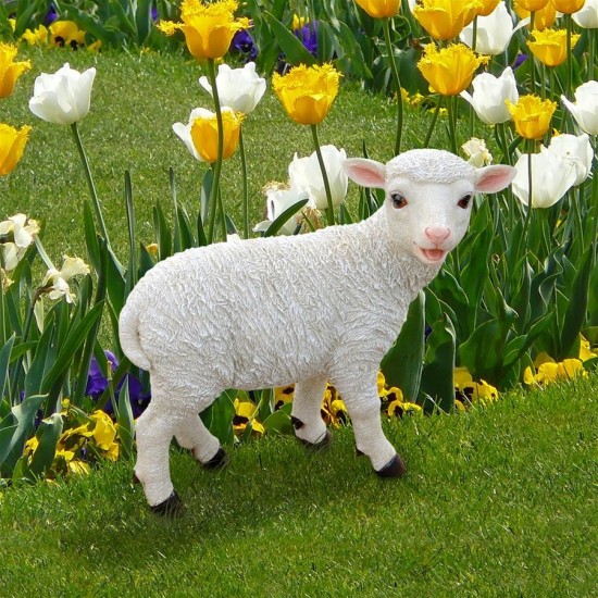 Design Toscano Standing Yorkshire Lamb