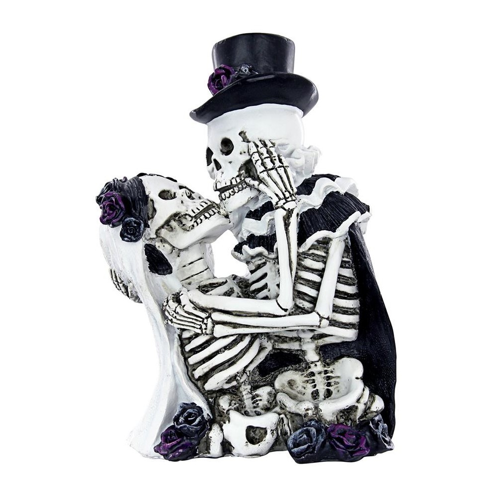 Design Toscano Kissing Bride And Groom Skeletons