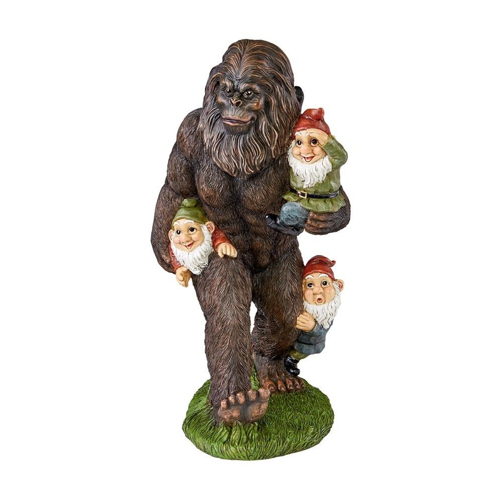 Design Toscano Schlepping Garden Gnomes Bigfoot Statue