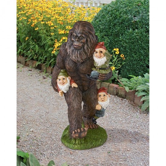 Design Toscano Schlepping Garden Gnomes Bigfoot Statue