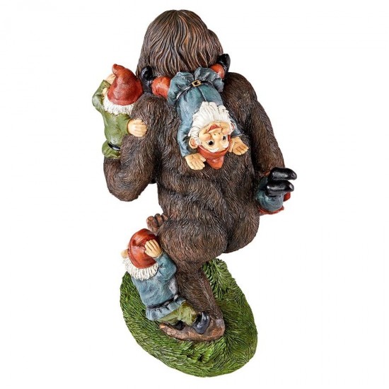 Design Toscano Schlepping Garden Gnomes Bigfoot Statue