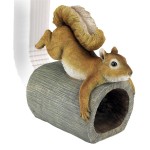 Design Toscano Crash The Squirrel Rain Gutter