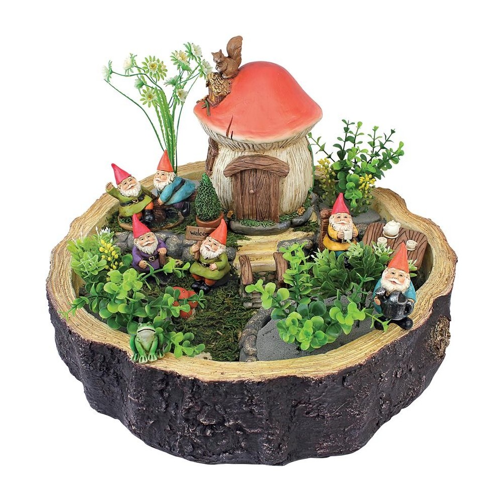 Design Toscano Tiny Forest Gnome Friends