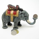 Design Toscano Circus Elephant Bank