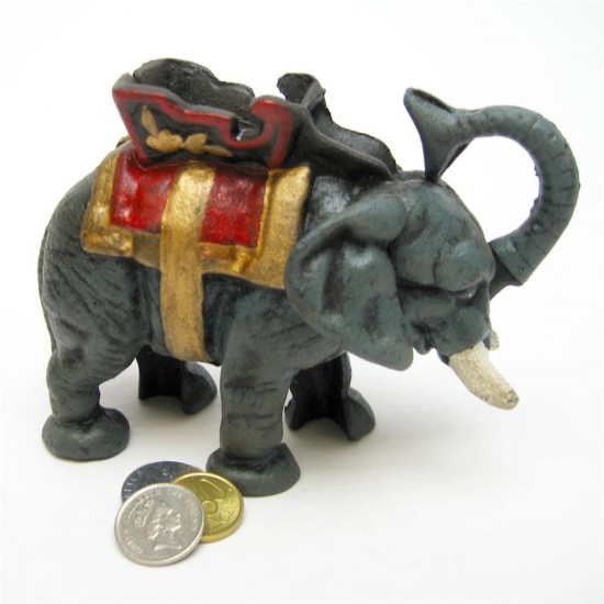 Design Toscano Circus Elephant Bank