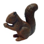 Design Toscano Bushy Tailed Squirrel Iron Statue