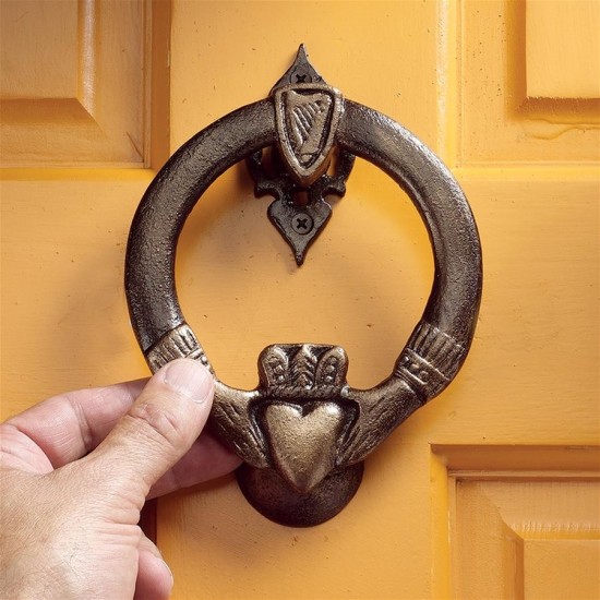 Design Toscano Claddagh Door Knocker