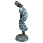 Design Toscano Windblown Bronze